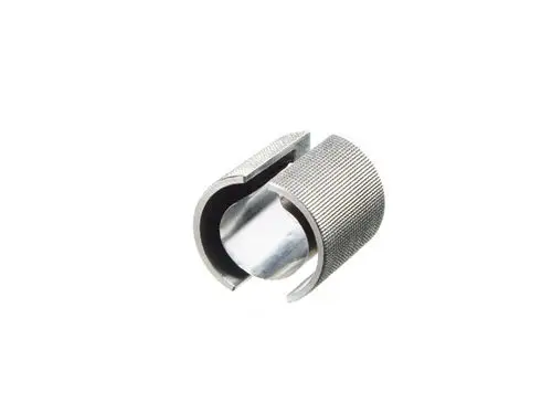 Werkzeug aus Metall mit einer geriffelten Oberfläche und einer halbkreisförmigen Aussparung, hergestellt von Fränkische, geeignet zur Anwendung im Sanitärbereich.